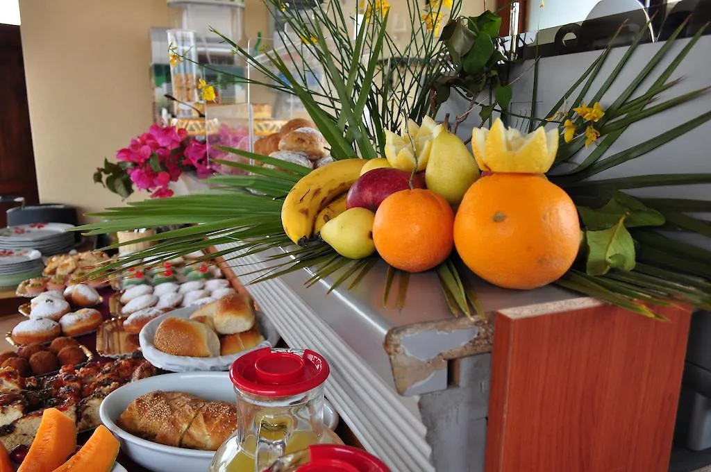 Rooms And Breakfast Zefiro Italy