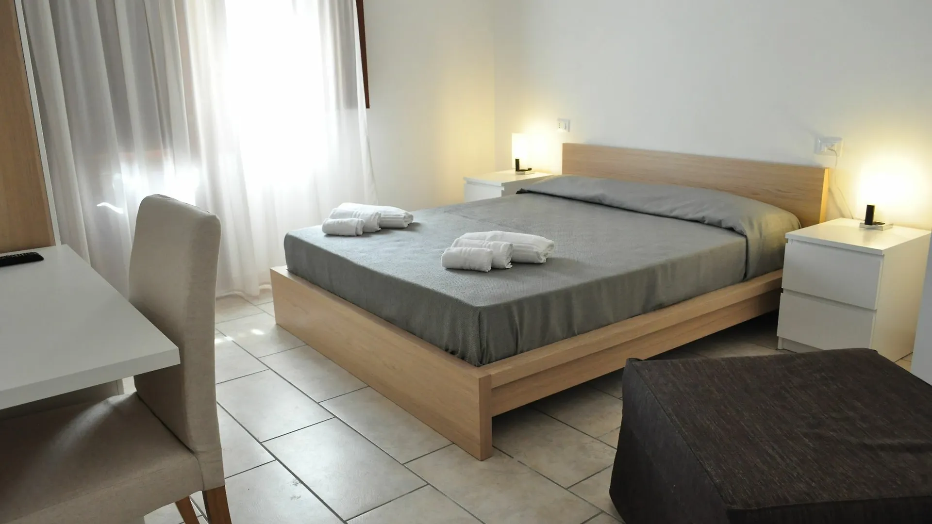 *** Guest house Rooms And Breakfast Zefiro Italy
